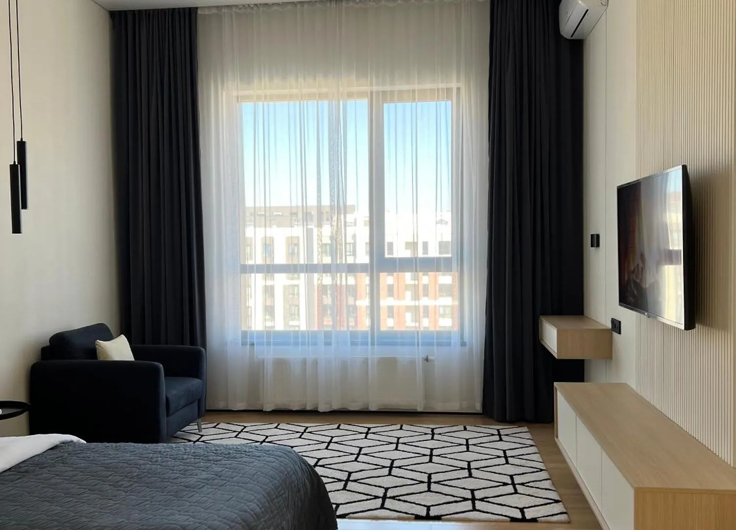 Apartment Ala Aparts - Жк Amir Business Almaty